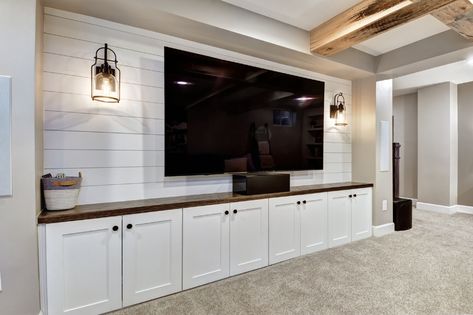 Basement Built Ins, Basement Tv Rooms, Basement Decoration, Dream Basement, Built In Shelves Living Room, Basement Finishing, Basement Playroom, Basement Inspiration, Basement Living Rooms