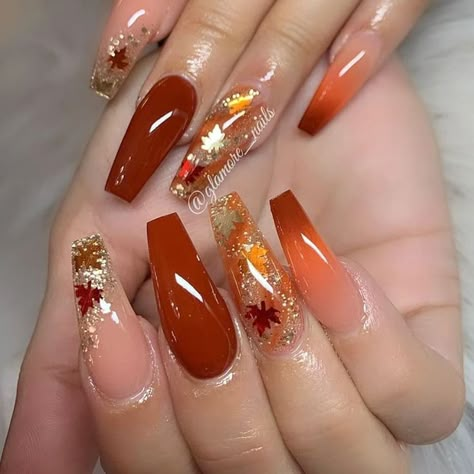 Colorful Fall Nails with Leaves Design Orange Nail Designs, Unghie Nail Art, Fall Gel Nails, Fall Acrylic Nails, Thanksgiving Nails, Fall Nail Colors, Acrylic Nails Coffin, Orange Nails, Autumn Nails