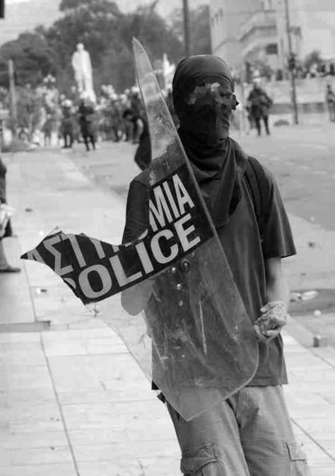 Come on people Anarcho Punk, Estilo Cholo, Black And White Photography, Street Photography, Photography Inspiration, Street Art, How To Look Better, Black And White, History