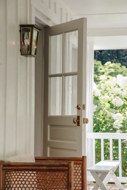 Cottage Front Door Hardware, Vestibule Mudroom, Exterior Door Ideas, Cottage Details, Project House, Countryside Cottage, Beautiful Home Designs, Front Door Colors, Cottage Living