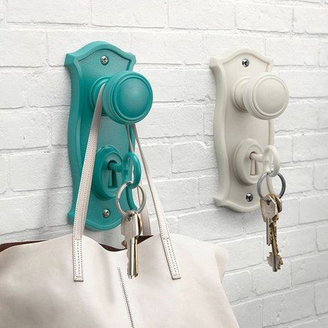 This place to put your keys ($23.99). | 34 Wonderful Products For People Who Hate Clutter Diy Hat Holder, Diy Hat Rack, Old Door Knobs, Deco Originale, Hat Rack, Old Door, Cleaning Organizing, 인테��리어 디자인, Door Knobs