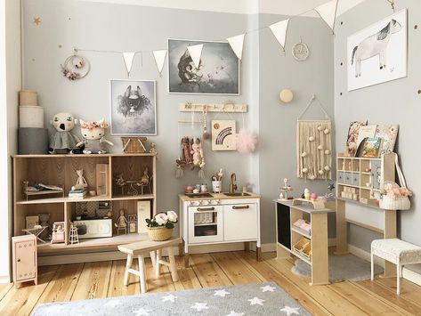 Neutral kids playroom inspiration with natural wood, grey and white. Montessori style. Pic @tthese_beautiful_thingss Neutral Kids Playroom, Playroom Inspiration, Montessori Playroom, Kids' Playroom, Playroom Design, Indoor Design, Kids Room Inspiration, Toy Rooms, Home Inspiration