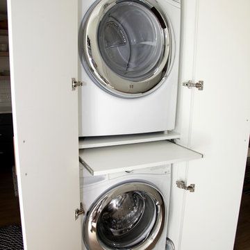 Washer Dryer Ideas, Small Space Laundry Room, Small Space Laundry, Washer Dryer Closet, Washer Dryer Laundry Room, Small Laundry Closet, Stackable Laundry, Laundry Cupboard, Transitional Laundry Room