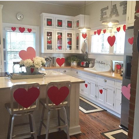 Valentines Outside Decor, Valentines Decor Kitchen, Valentine’s Day Outdoor Decorations, Valentines Cabinet Decor, Valentines Day Decorations Kitchen, Valentine’s Day Desk Decor, Valentines Day Mantel Decorating Ideas, Valentine's Day Decorations For Home, Outdoor Valentine Decor