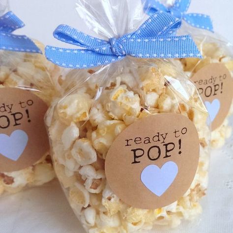 Bebe Video, Babyshower Party, Idee Babyshower, Boy Baby Shower Ideas, Baby Shower Theme Decorations, Baby Shower Deco, Baby Shower Treats, Baby Boy Shower Favors