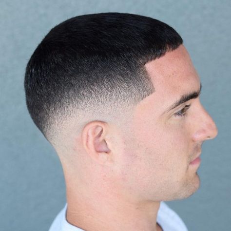 Mid Fade Buzz Cut, Batman Haircut, Crew Cut Hair, Male Haircuts, Caesar Haircut, Fade Haircut Styles, Mohawk Haircut, Older Mens Hairstyles, Buzz Cut Hairstyles