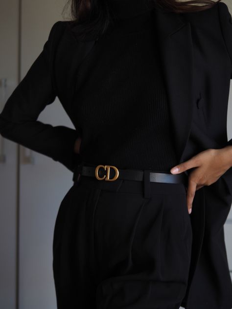 Dior Belt Outfit, Stylish Business Outfits, Dior Outfit, Fancy Attire, Moorish Architecture, Lawyer Outfit, Black Minimalist, Corporate Outfits, Dior Fashion