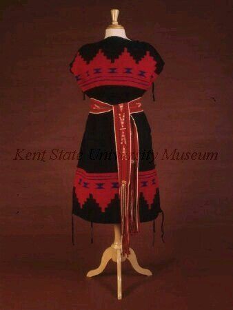 Traditional Navajo Woven Rug Dress Navajo Rug Dress, Bracelets Western, Navajo Clothing, Navajo Dress, American Indian Clothing, Navajo Women, Black Wool Dress, Native American Dress, Rings Turquoise