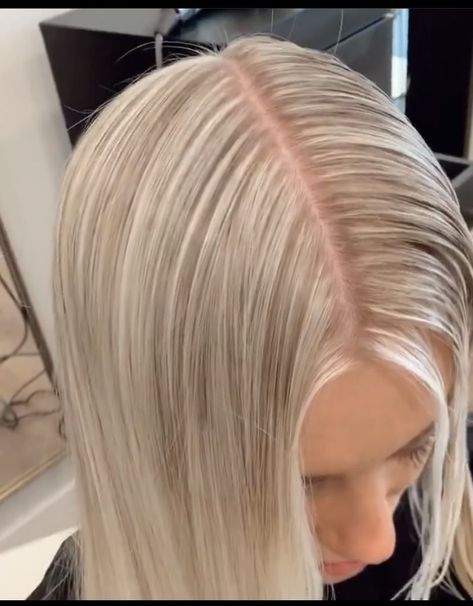 Off White Hair Color, White Hair With Brown Roots, Vanilla Blonde Short Hair, Platinum Blonde Root Melt, Full Blonde Hair, Blonde Dimension, Blonde Hair Short, White Blonde Highlights, Perfect Blonde Hair