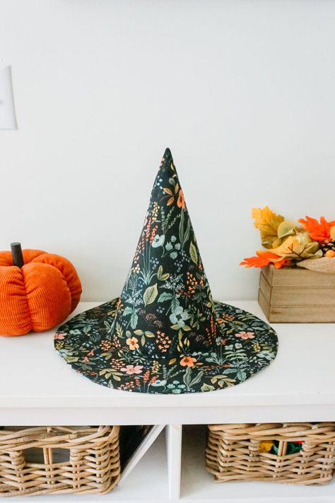 Witch Hat Sewing Pattern, Witch Dress Pattern, Make A Witch Hat, Halloween Sewing Patterns, Halloween Sewing Projects, Hat Sewing Pattern, Fall Sewing Projects, Summer Sewing Projects, Hat Sewing