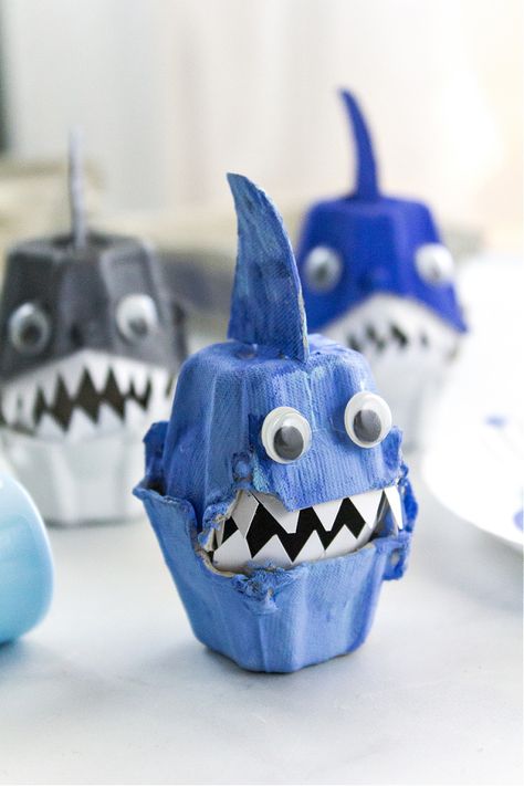 Egg Carton Shark Egg Carton Sea Creatures, Egg Carton Art Ideas, Recycled Sea Creatures, Egg Box Craft For Kids, Crafts With Egg Cartons, Egg Carton Fish, Shark Activities For Kids, Shark Crafts For Kids, Egg Carton Crafts For Kids