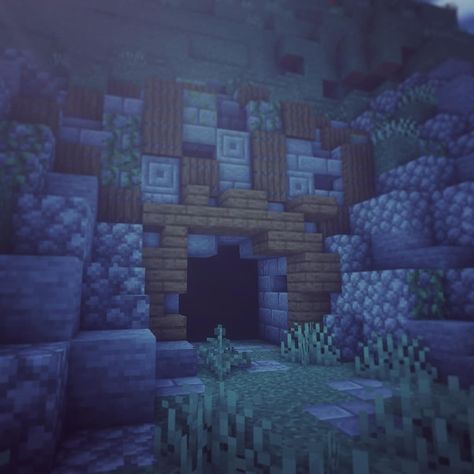 Minecraft decorative cave entrance Entrance Minecraft, Minecraft Cave House, Minecraft Cave, Construction Minecraft, Minecraft Welten, Minecraft Building Guide, Minecraft Decoration, Rumah Minecraft Sederhana, Cave Entrance