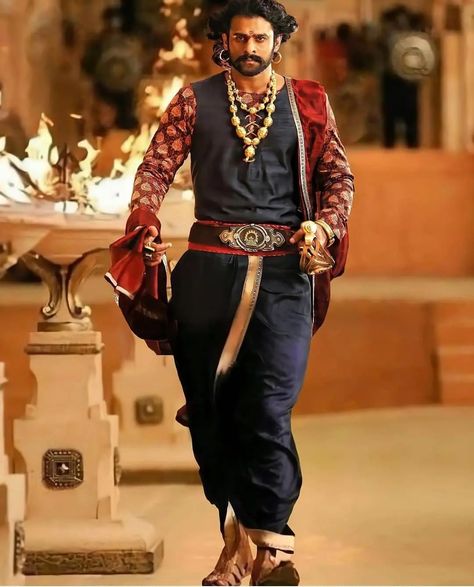 Prabhas Bahubali, Ramcharan Pics New, Hd Cover Photos, Darling Movie, New Movie Images, South Hero, Famous Indian Actors, Prabhas Actor, Prabhas Pics