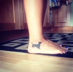 Daschund Tattoo, Dachshund Tattoos, Pet Memorial Tattoo, Dog Tattoo Ideas, Dachshund Tattoo, Tattoo Foot, Dog Memorial Tattoos, Finger Tattoo For Women, Star Tattoo Designs