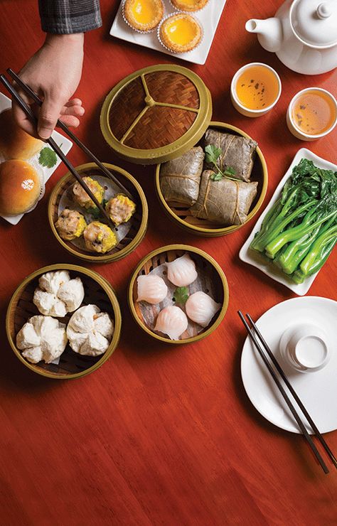 Dim Sum Restaurant, Chinese Dim Sum, Dim Sum Photography, Asian Restaurant, Dim Sum Dumplings, Feasting Table, Food Photoshoot, Authentic Chinese Recipes, Restaurant Photography