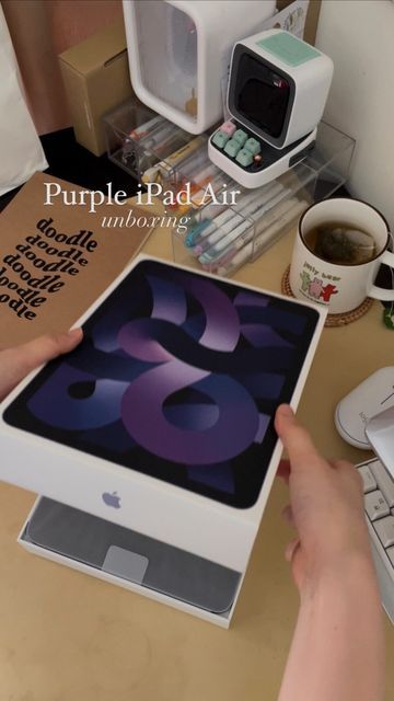 Apple Ipad Air Purple, Ipad Air 5 Purple Aesthetic, Ipad Unboxing Aesthetic, Ipad Air 5 Aesthetic, Ipad Air 5 Purple, Ipad Air Purple, Ipad 2023, Mac Aesthetic, Ipad Ideas