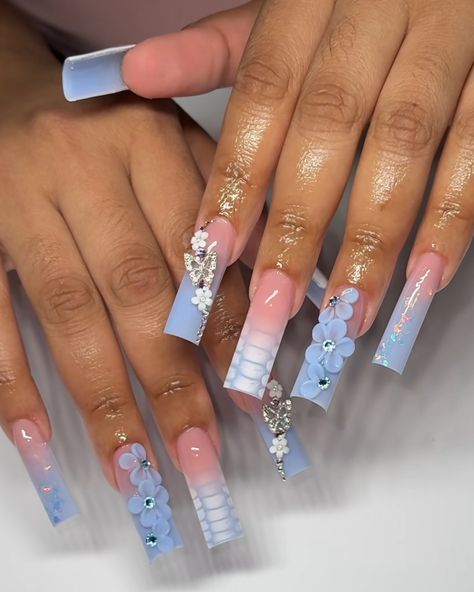 Powder Blue Nail Ideas, Baddie Nail Designs Blue, Blue Long Nails Acrylic, Sky Blue Almond Nails, Powder Blue Nails Designs, Extravagant Nails Designs, Short Nail Designs Blue, Blue Baddie Nails, Nails Red And Blue