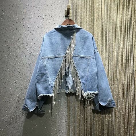 Tassel Jean Jacket, Fall Denim Jacket, Diy Denim Jacket, Upcycling Diy, Denim Projects, Custom Ideas, Blue Jean Jacket, Denim Diy, Jeans Jacket