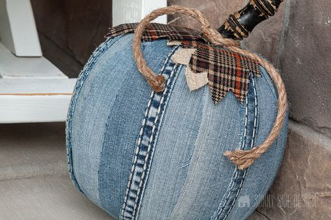 Denim Pumpkins, Fall Pumpkin Crafts, Fall Sewing, Blue Jeans Crafts, Fall Thanksgiving Decor, Fall Deco, Jean Crafts, Fall Halloween Crafts, Pumpkin Decor