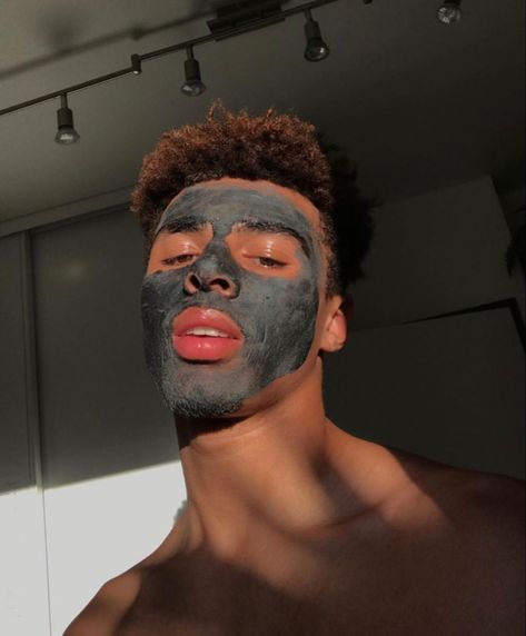 boys that practuce self care 🙈 Clear Skin Men, Mixed Guys, Men Skin Care Routine, Light Skin Men, Pelo Afro, Black Men Hairstyles, Mens Skin Care, Black Boys