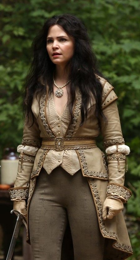 Once Upon a Time Snow White Outfits, Snow White Cosplay, Medieval Girl, Ren Faire Outfits, Pirate Outfit, Fantasy Costumes, Movie Costumes, Fantasy Warrior, Fantasy Dress