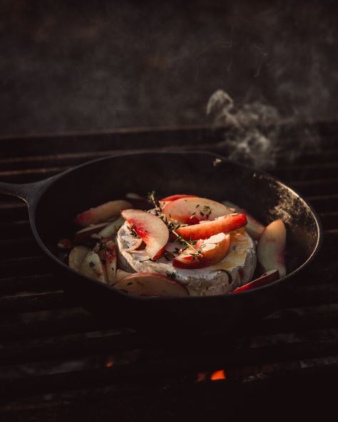 Sometimes simple ingredients are the most beautiful ✨ Fresh nectarines over a wheel of Brie with thyme and almond slivers baked over the campfire in a cast iron skillet = golden hour perfection So delicious served on toasted baguette slices 🏕️🔥🤍 Toasted Baguette Slices, Baguette Slices, Toasted Baguette, Sliced Baguette, Cast Iron Skillet, Iron Skillet, So Delicious, Brie, Thyme