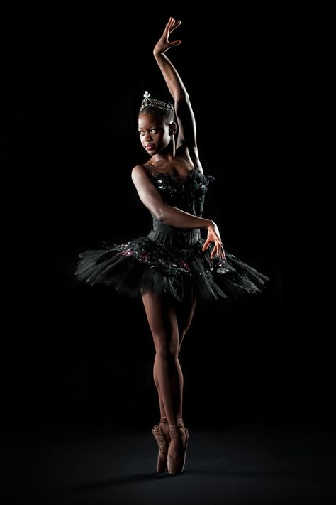 Teen Ballerina Michaela DePrince Is Writing a Book, and We Have the Exclusive Scoop! Ballet Photography, Belly Dancing Classes, Ballet Beauty, Black Ballerina, Dance Theater, En Pointe, Ballet Beautiful, Dance Life, Afro Art