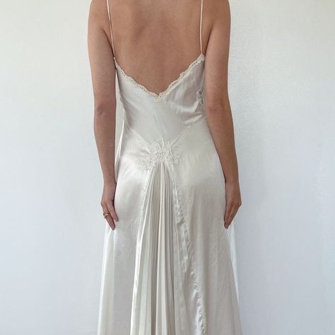 White Wedding Slip Dress, Vintage Bridal Nightgown, Tulum Wedding Dress, Silk Night Dress, Slip Gown, Silk Wedding Dress, Dream Wedding Ideas Dresses, Looks Street Style, Grad Dresses