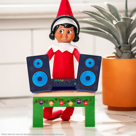 Your Scout Elf in the best DJ in town! Grab these printables and accessories to get the dance party started! Elf Dj Booth, Easy Elf Ideas, Elves At Play, Elf Dance, Elf Idea, Elf Pets, Easy Elf, Elf Kit, The Elf On The Shelf