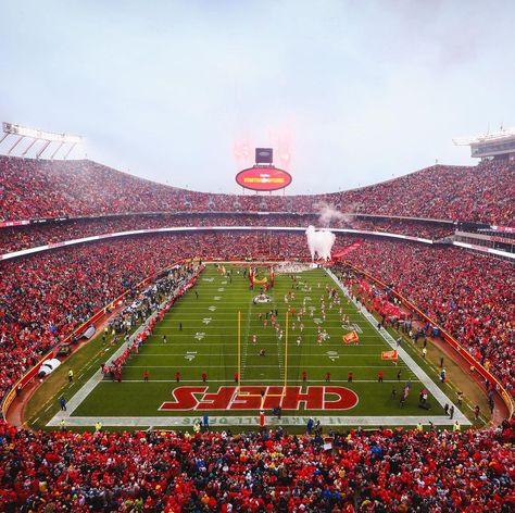 Chiefs Kansas City Chiefs Aesthetic, Chiefs Aesthetic, Kansas City Chiefs Wallpaper, Cheifs Football, Football Chiefs, 2025 Prayer, Chiefs Wallpaper, Nfl Chiefs, Red Kingdom