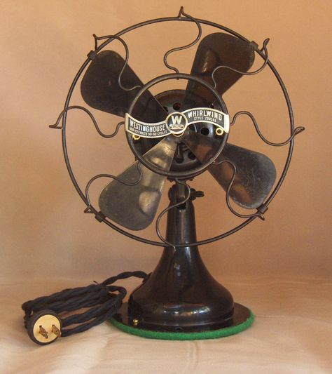 Fan love...Westinghouse Circa 1917 Home Appliance Store, Antique Shelves, Antique Fans, Floor Fans, Art Deco Fan, Vintage Appliances, Old Fan, Vintage Fans, Antique Keys