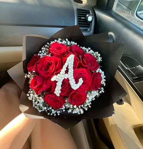 Flower Initial Bouquet, 25 Roses Bouquet, Flower Bouquet For Girlfriend, Shot Bouquet, Flower Bouquet Birthday, Black Flowers Wallpaper, Carnation Bouquet, White Flower Bouquet, Red And White Flowers