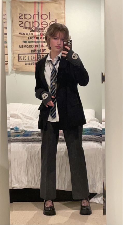 Punk Homecoming Outfit, Messy Formal Outfit Men, Semi Formal Grunge, Grunge Hoco Outfits, Punk Prom Outfit Men, Mens Alt Fashion Formal, Grunge Prom Outfit Men, Nye Outfits Masc, Y2k Prom Outfits Men