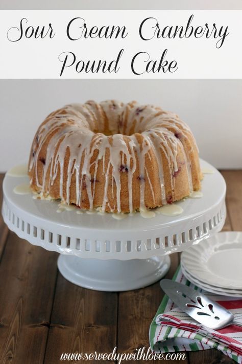 Easy, simple, country, southern, family friendly food recipes Supperclub Ideas, Cranberry Pound Cake, Perfect Christmas Dessert, Cranberry Cake, Coastal Table, Honey Ham, Pan Sin Gluten, Sour Cream Pound Cake, Sour Cream Recipes