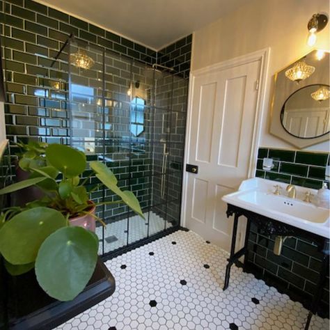 George from @Glynnovation created a stunning Victorian-style vibe in their bathroom using our Victorian Green Metro Tiles and our Pixel Hexagon Matt Mosaic Tiles in black and white. Our Victorian Metro Tiles have a bevelled edge that contains a slightly lighter tone; making each tile stand out! Made from durable ceramic, they are perfect for giving your wall spaces a wonderful vintage appearance. Victorian House Bathroom, Modern Victorian Bathroom, Black And White Bathroom Floor, Black Tile Bathrooms, Victorian Style Bathroom, Metro White, Black And White Tiles Bathroom, Green Tile Bathroom, Black White Bathrooms