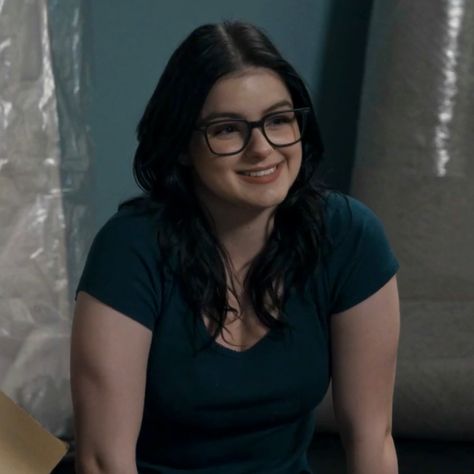 Alex Dunphy, Relatable Characters, Emma Ross, Ariel Winter, Men Stylish Dress, You're Not Alone, Love And Support, Ups And Downs, Modern Family