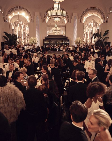 The glamour of NYC’s iconic supper clubs — reimagined by Ralph Lauren in an unprecedented NYFW event. #RalphsClub #RLCollection #FW2019 #NYFW Magnolia Park, Clubbing Aesthetic, Wedding Money, Super Rich Kids, Nyc Aesthetic, Classy Wedding, Rich Kids, Dream Lifestyle, High Society