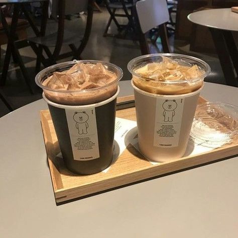 #drinks #boba #bobatea #coffee #cute #aesthetic #tumblr #korean #theme #pallet #bts Korean Coffee Shop, Korean Coffee, Chocolate Covered Coffee Beans, Coffee Shop Aesthetic, Coffee Obsession, Makanan Diet, Think Food, Aesthetic Coffee, But First Coffee