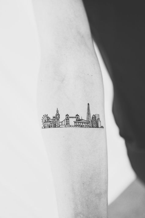 London Fine Line Tattoo, London Inspired Tattoo, Skyline Tattoo Ideas, London Tattoo Ideas, London Skyline Tattoo, European Tattoos, Breastfeeding Recipes, Marathon Tattoo, Tattoos Architecture