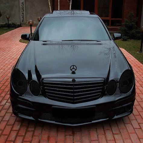 Mercedes E55, Blacked Out Cars, Mercedes C240, Mercedes Benz World, Mercedes Benz E63 Amg, Mercedes W211, Benz E350, E55 Amg, مرسيدس بنز