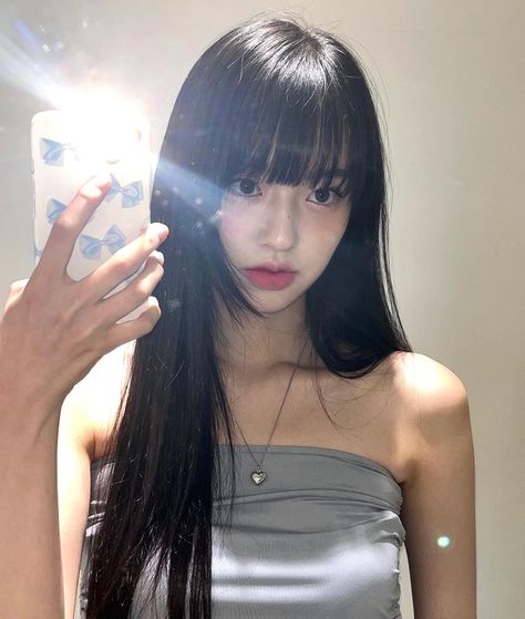 Korean Long Hair With Bangs, Pretty Hair Cuts, Hair Inspiration Long, Haircuts For Medium Hair, Haircuts Straight Hair, Long Hair With Bangs, Easy Hair, Asian Hair, Aesthetic Hair