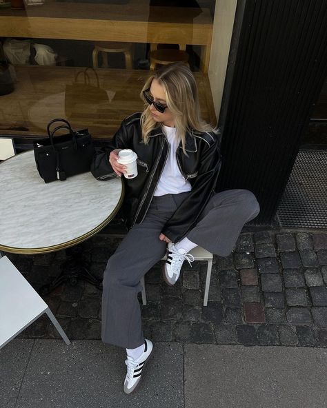 Gray Trousers Outfit Women, Grey Trousers Outfit Women, Madrid Outfits, Slacks Outfit, Adidas Samba Outfit, Trousers Outfit, Samba Outfit, Casual Work Outfits Women, Daily Fashion Inspiration