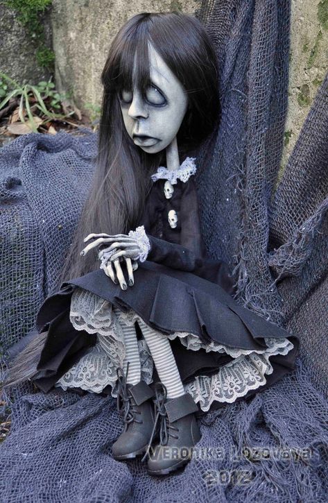 Gothic Art Doll. Creepy possessed Girl Elza | Gothic Art Doll. Creepy possessed Girl Elza. 30'', via Etsy. Creepy ... Doll Creepy, Creepy Doll, Scary Dolls, Fantasy Art Dolls, Gothic Dolls, Toy Art, Goth Art, Halloween Doll, Creepy Dolls