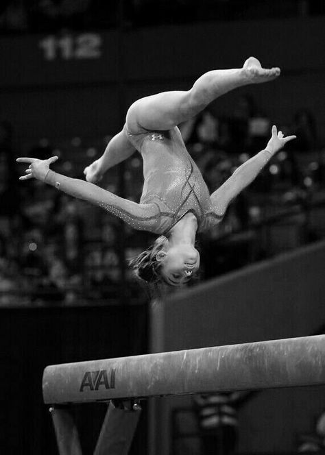 Gymnastics Wallpaper, Gymnastics Posters, Katelyn Ohashi, Gymnastics Tricks, Gymnastics Quotes, Dance Picture Poses, Gymnastics Gym, Gymnastics Skills, Amazing Gymnastics