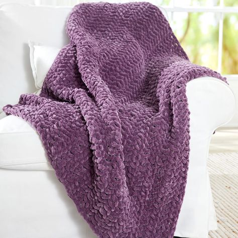 Free Yarn Patterns, Herringbone Crochet, Diy Knitting Projects, Crochet Blanket Kit, Loops And Threads Yarn, Chenille Blanket, Chunky Crochet Blanket, Chenille Throw, Chunky Knit Throw