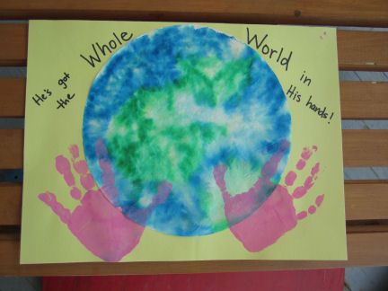 He’s Got the Whole World in His Hands Craft Christian Preschool, Recycled Crafts Kids, Coffee Filter Crafts, Bible Story Crafts, Catholic Crafts, Earth Day Crafts, Summer Preschool, Christian Crafts, Spring Preschool