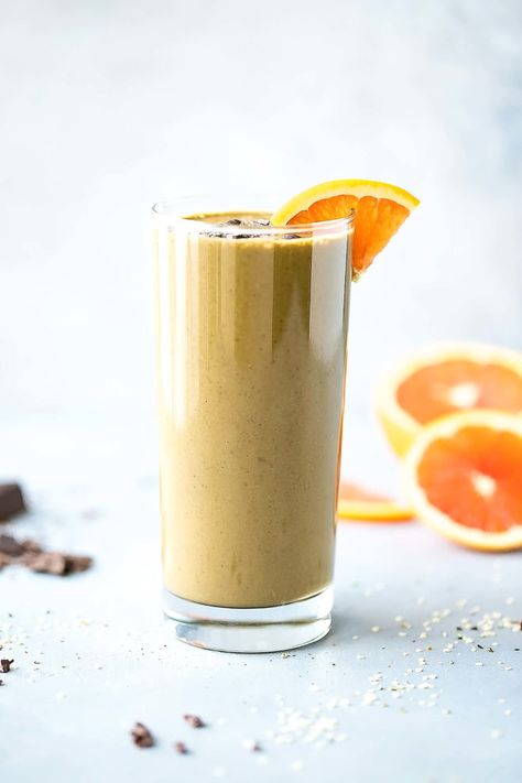 Chocolate Orange Smoothie Recipe - creamy and nutritious, lightly sweet and full of citrusy flavor this smoothie is great for snack or dessert. Oats Smoothie Recipes, Orange Smoothie Recipes, Oats Snacks, Chocolate Videos, Smoothie Recipes With Yogurt, Smoothie Recipes For Kids, Smoothie Recipes Strawberry, Smoothies With Almond Milk, Orange Smoothie