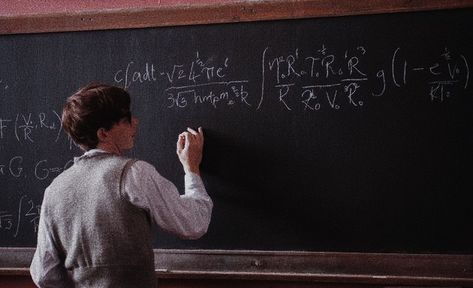 Physicist Aesthetic, Theory Of Everything, The Theory Of Everything, Teacher Aesthetic, Chaotic Academia, Physics And Mathematics, Eddie Redmayne, Stephen Hawking, The Secret History