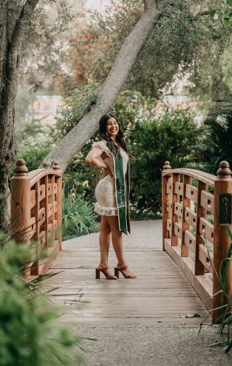 Cal Poly Pomona Graduation Portraits of Class of 2022 Grad Poses High School, Summer Graduation Photoshoot, Csu Graduation Pictures, Outdoor Grad Photoshoot, Graduation Pictures At Park, Graduation Pictures Forest, Graduation Photos Outdoors, College Graduation Pictures Outdoors, Botanical Garden Graduation Photos