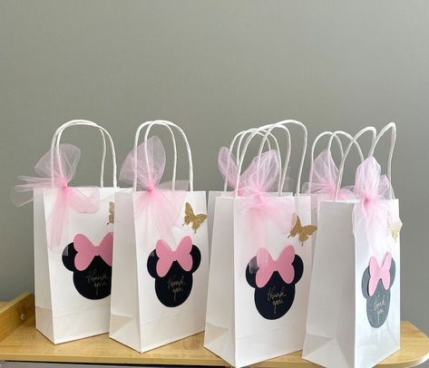 Minnie Mouse Favor Bags, Minnie Goodie Bags, Minnie Mouse Birthday Party Favors, Minnie Mouse Gift Bags, Goodie Bags For Birthday Parties, Birthday Party Treat Bags, Minnie Mouse Party Favor, Minnie Mouse Gifts, Minnie Mouse Birthday Party Ideas